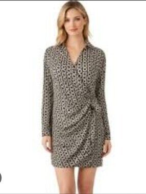 BEYOND WORDS Black and White Printed Wrap Dress Size Xl